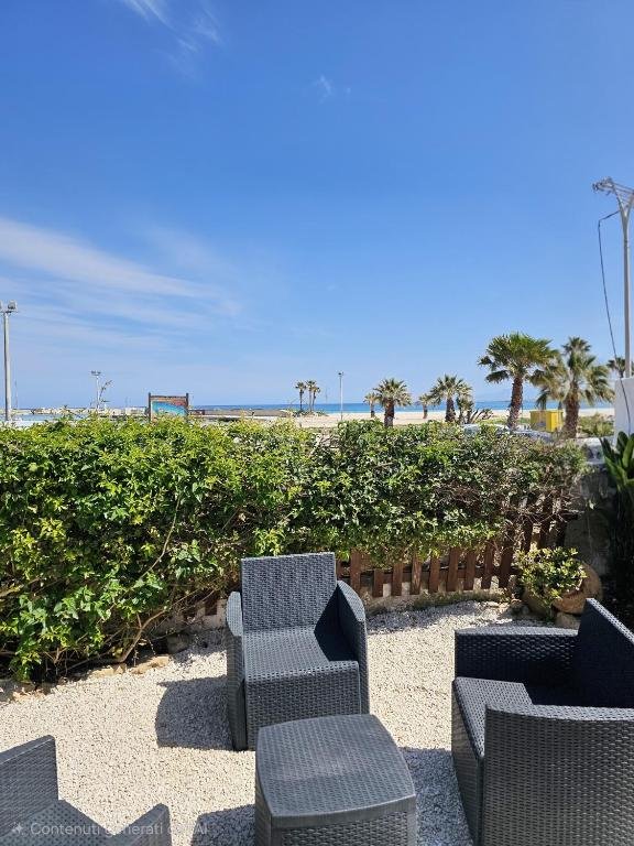 Giardino e vista mare